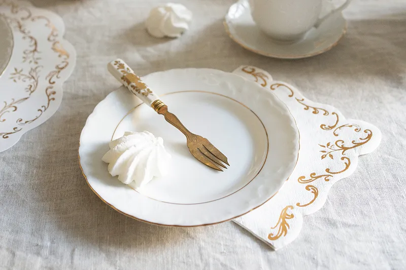 Lautasliinat, ornamenttireuna kulta - Image 2